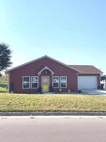 606 W Delavan Drive, Janesville, WI 53546