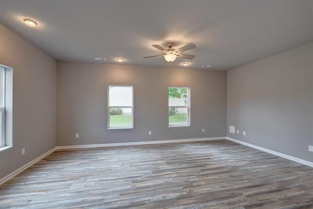 606 W Delavan Drive, Janesville, WI 53546