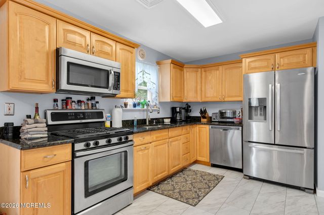 131 Manhattan Street, Jackson, NJ 08527