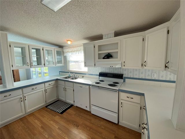 36722 STRAND DR, Zephyrhills, FL 33542