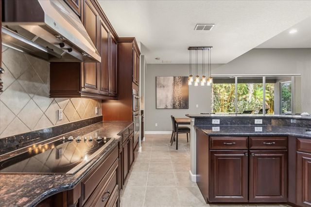 4904 LEGACY OAKS DRIVE, Orlando, FL 32839