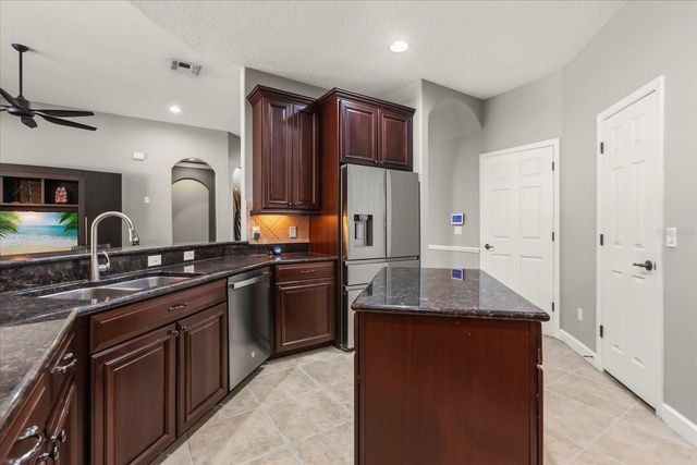 4904 LEGACY OAKS DRIVE, Orlando, FL 32839