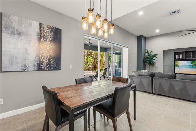 4904 LEGACY OAKS DRIVE, Orlando, FL 32839