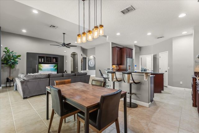 4904 LEGACY OAKS DRIVE, Orlando, FL 32839