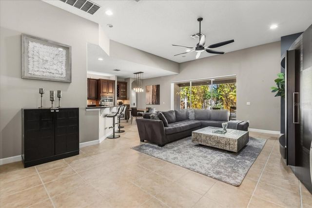 4904 LEGACY OAKS DRIVE, Orlando, FL 32839