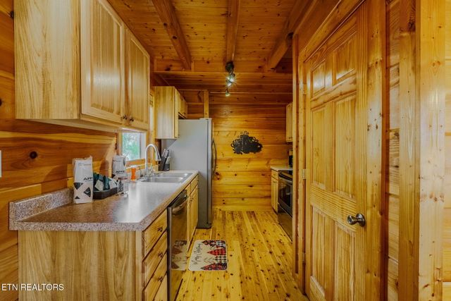 2109 Memory Way, Sevierville, TN 37876