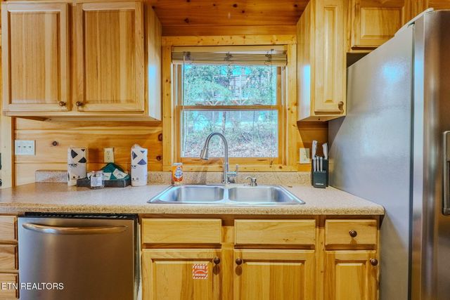 2109 Memory Way, Sevierville, TN 37876