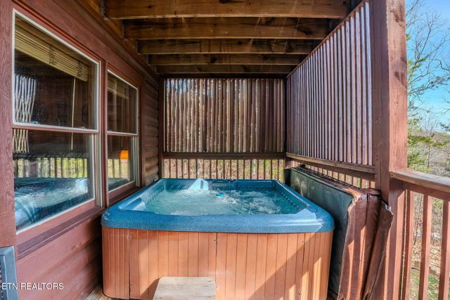 2109 Memory Way, Sevierville, TN 37876