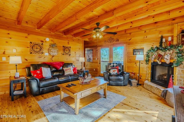 2109 Memory Way, Sevierville, TN 37876