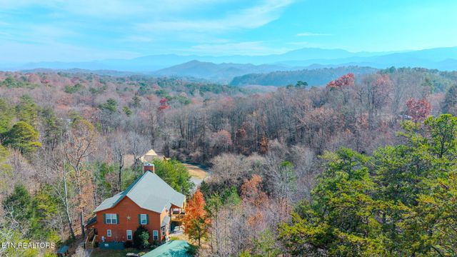 2109 Memory Way, Sevierville, TN 37876