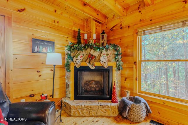 2109 Memory Way, Sevierville, TN 37876