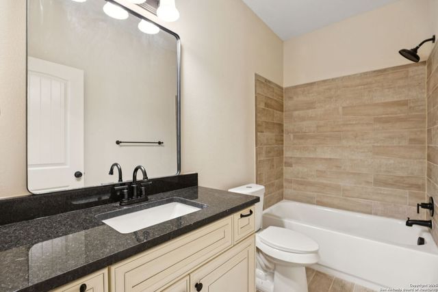 319 Club View E, Seguin, TX 78155