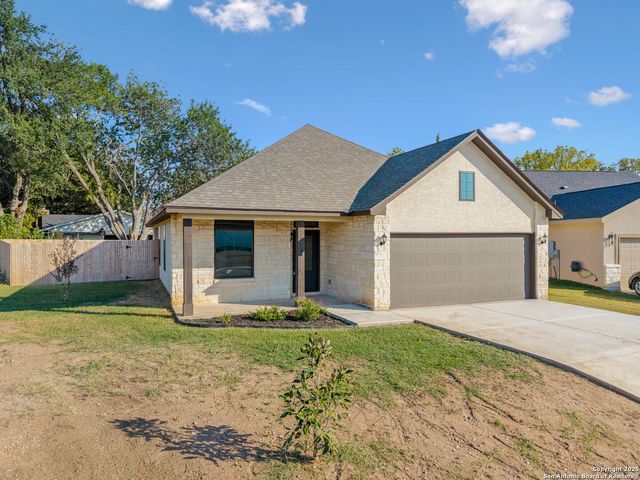 319 Club View E, Seguin, TX 78155