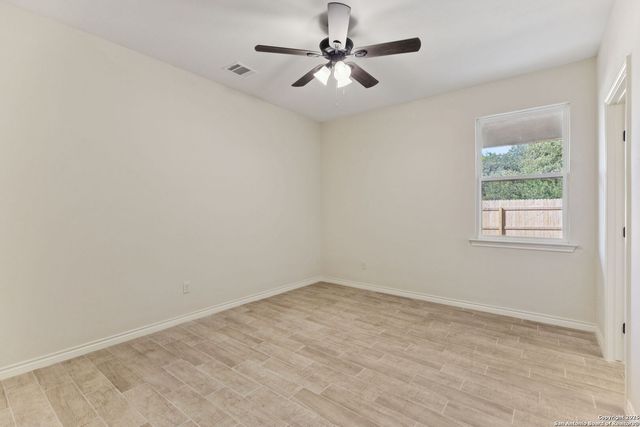 319 Club View E, Seguin, TX 78155
