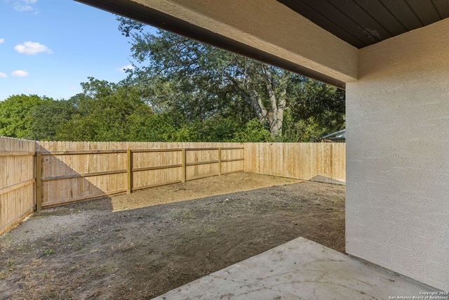 319 Club View E, Seguin, TX 78155