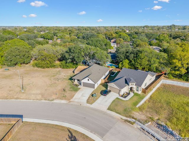 319 Club View E, Seguin, TX 78155
