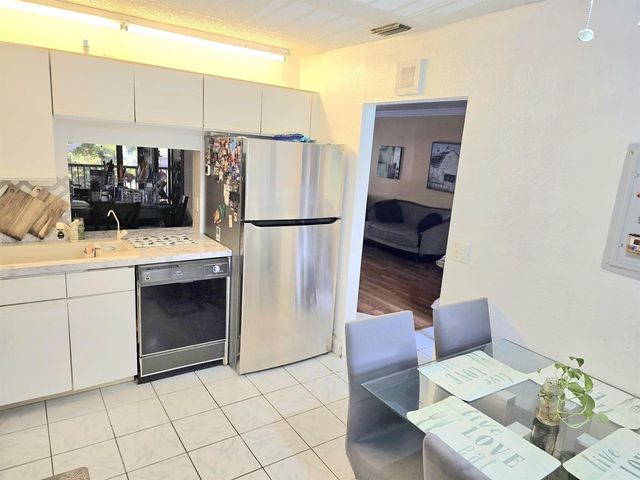 4047 NW 22nd Street 210b, Coconut Creek, FL 33066