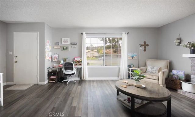 21515 Alaminos, Saugus, CA 91350