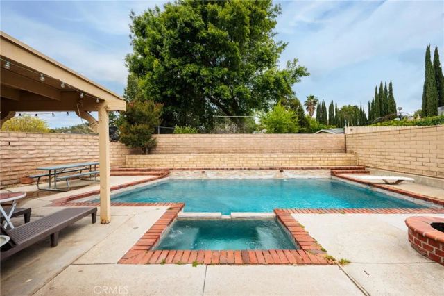 21515 Alaminos, Saugus, CA 91350
