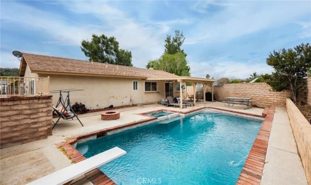 21515 Alaminos, Saugus, CA 91350