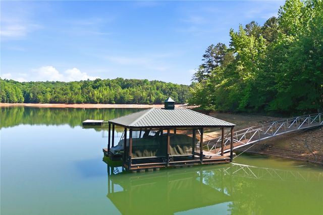 109 Martins Pointe Drive, Seneca, SC 29678