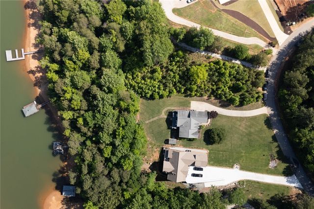 109 Martins Pointe Drive, Seneca, SC 29678