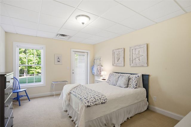 109 Martins Pointe Drive, Seneca, SC 29678
