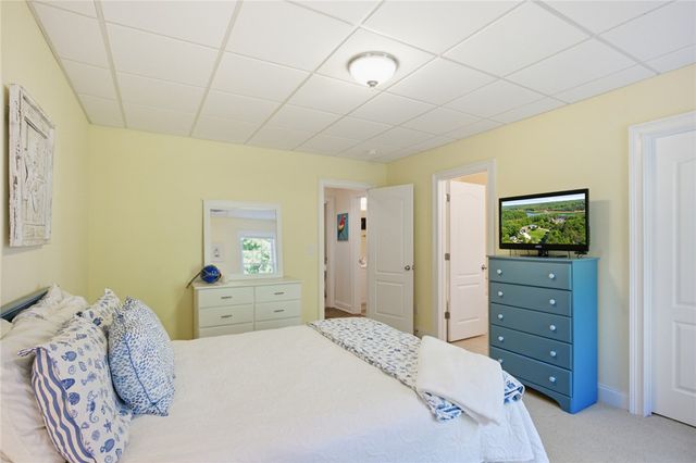 109 Martins Pointe Drive, Seneca, SC 29678