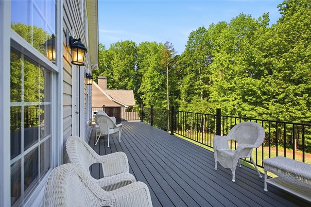 109 Martins Pointe Drive, Seneca, SC 29678