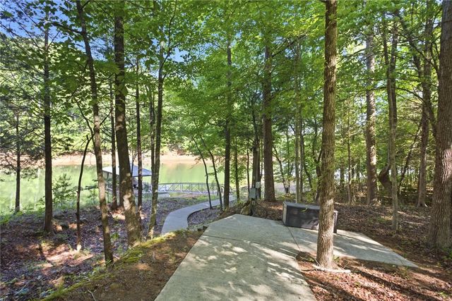 109 Martins Pointe Drive, Seneca, SC 29678