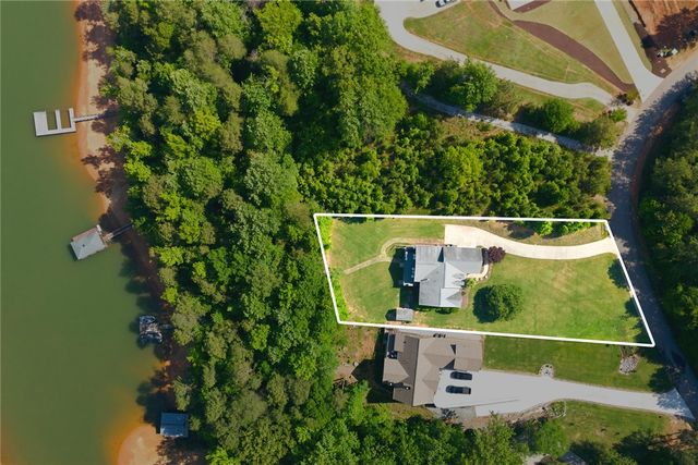 109 Martins Pointe Drive, Seneca, SC 29678