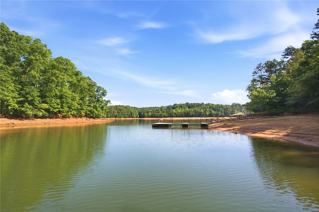 109 Martins Pointe Drive, Seneca, SC 29678