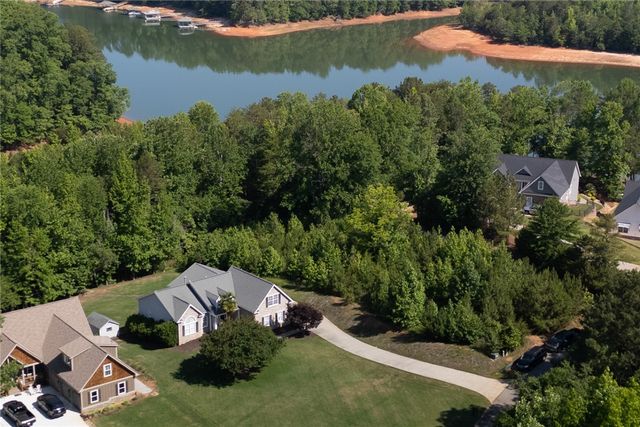 109 Martins Pointe Drive, Seneca, SC 29678