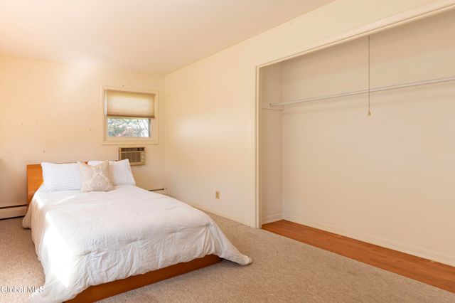 61 Phillips Road, Rensselaer, NY 12144