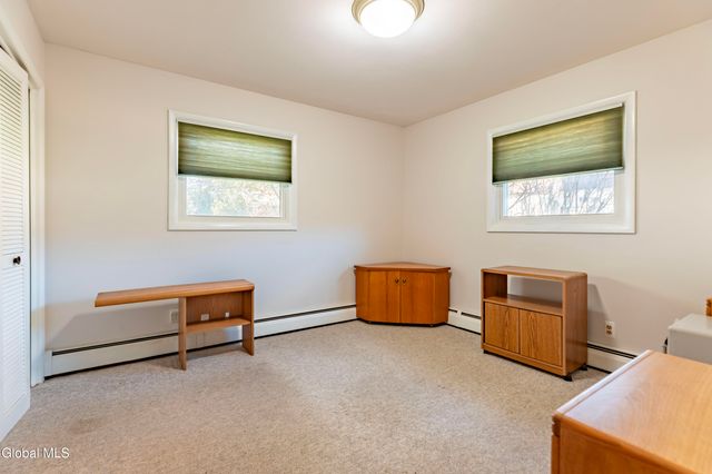 61 Phillips Road, Rensselaer, NY 12144