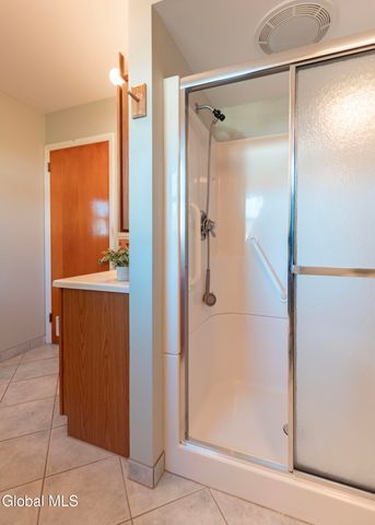 61 Phillips Road, Rensselaer, NY 12144