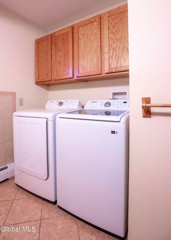 61 Phillips Road, Rensselaer, NY 12144