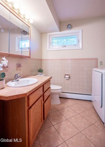 61 Phillips Road, Rensselaer, NY 12144