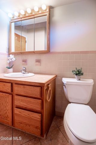 61 Phillips Road, Rensselaer, NY 12144