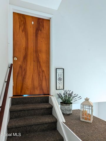 61 Phillips Road, Rensselaer, NY 12144