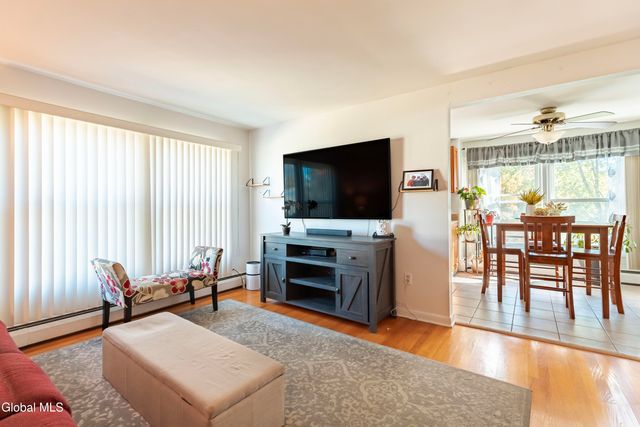 61 Phillips Road, Rensselaer, NY 12144