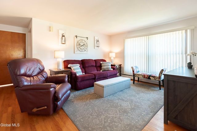 61 Phillips Road, Rensselaer, NY 12144