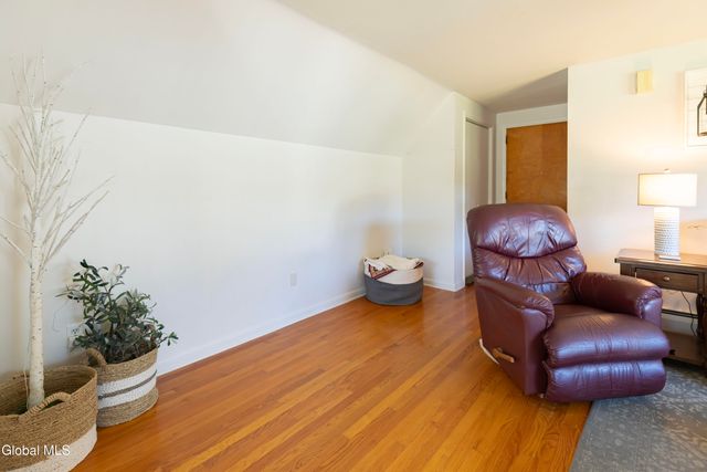 61 Phillips Road, Rensselaer, NY 12144