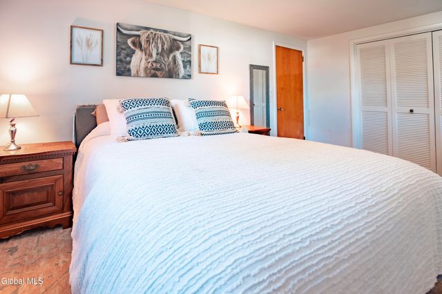 61 Phillips Road, Rensselaer, NY 12144