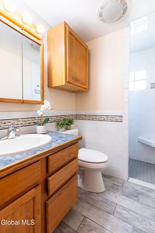 61 Phillips Road, Rensselaer, NY 12144