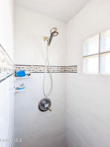 61 Phillips Road, Rensselaer, NY 12144