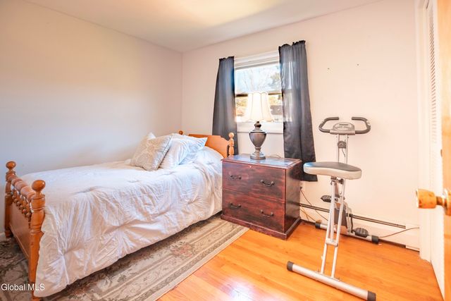 61 Phillips Road, Rensselaer, NY 12144