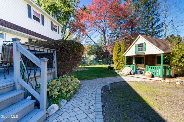 61 Phillips Road, Rensselaer, NY 12144