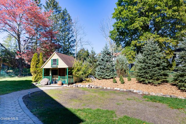 61 Phillips Road, Rensselaer, NY 12144