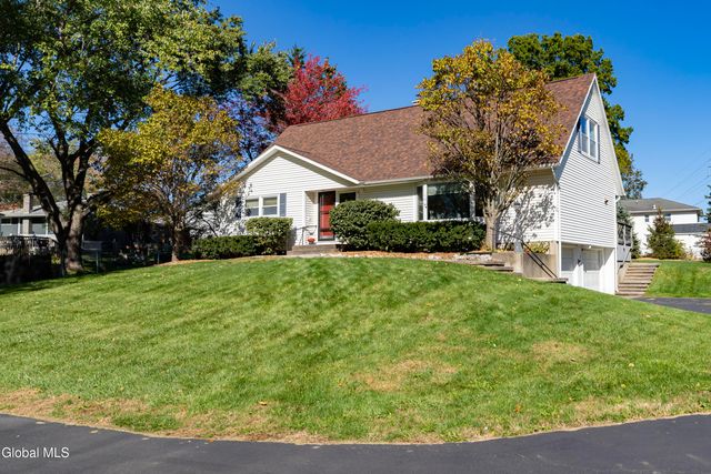 61 Phillips Road, Rensselaer, NY 12144